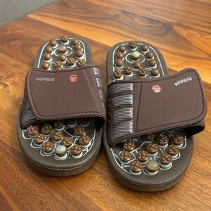 Byriver Acupuncture Brown Massage Velcro Sandals Size Medium M 7-9 W 9-11